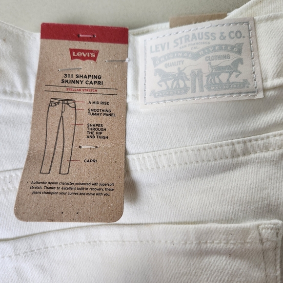 Levi's 311 Women Shaping Skinny Capri - WHITE - SIZE 33 (16) **NEW - Picture 7 of 13